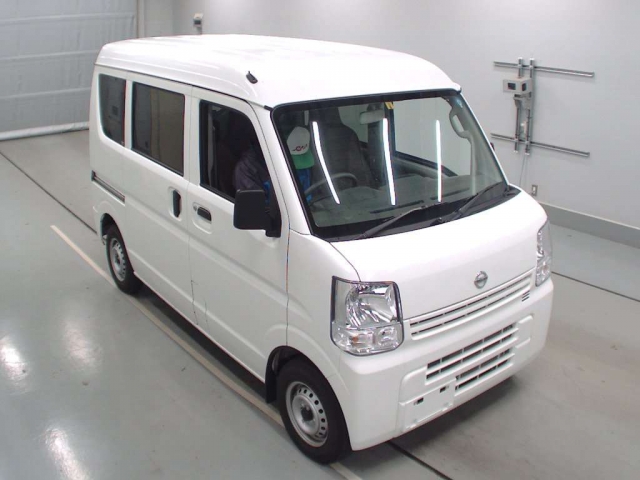 Import and buy NISSAN CLIPPER VAN 2018 from Japan to Nairobi, Kenya