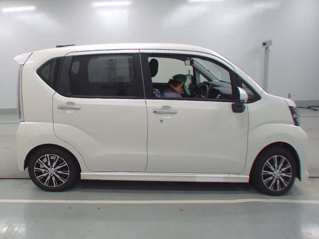 Import and buy DAIHATSU MOVE 2018 from Japan to Nairobi, Kenya