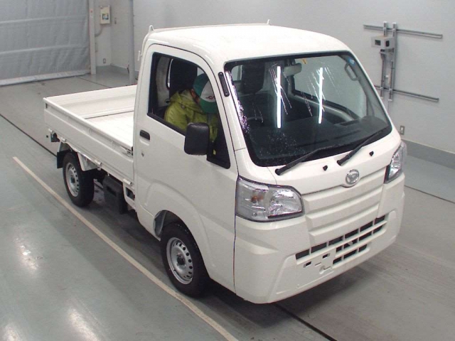 Import and buy DAIHATSU HIJET TRUCK 2018 from Japan to Nairobi, Kenya