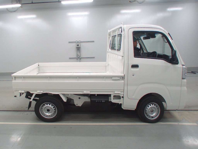 Import and buy DAIHATSU HIJET TRUCK 2018 from Japan to Nairobi, Kenya