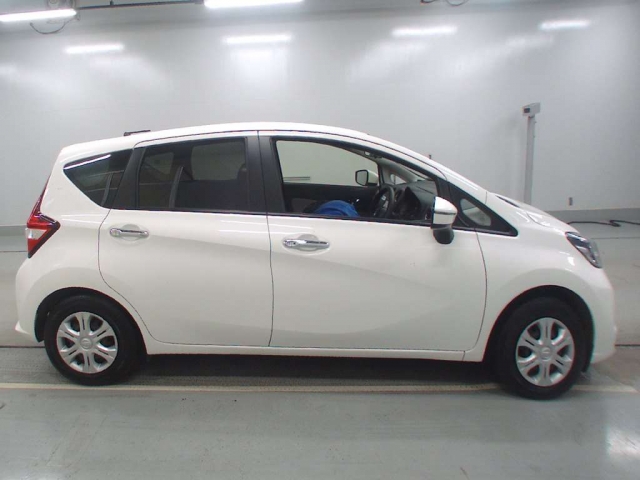 Import and buy NISSAN NOTE 2018 from Japan to Nairobi, Kenya