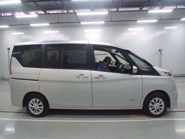 Import and buy NISSAN SERENA 2018 from Japan to Nairobi, Kenya