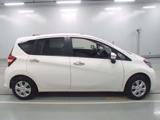 Import and buy NISSAN NOTE 2018 from Japan to Nairobi, Kenya