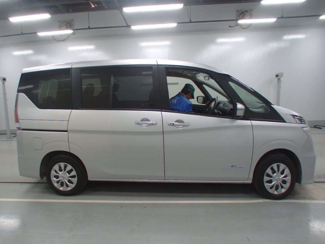 Import and buy NISSAN SERENA 2018 from Japan to Nairobi, Kenya