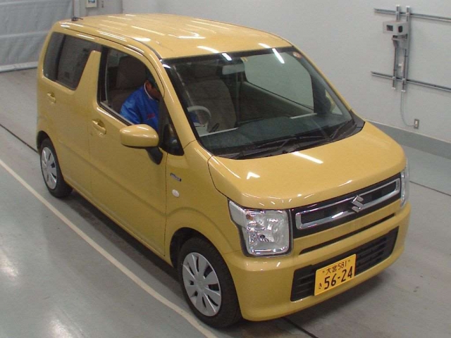 Import and buy SUZUKI WAGON R 2017 from Japan to Nairobi, Kenya