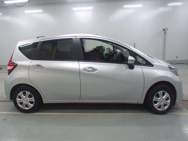 Import and buy NISSAN NOTE 2018 from Japan to Nairobi, Kenya