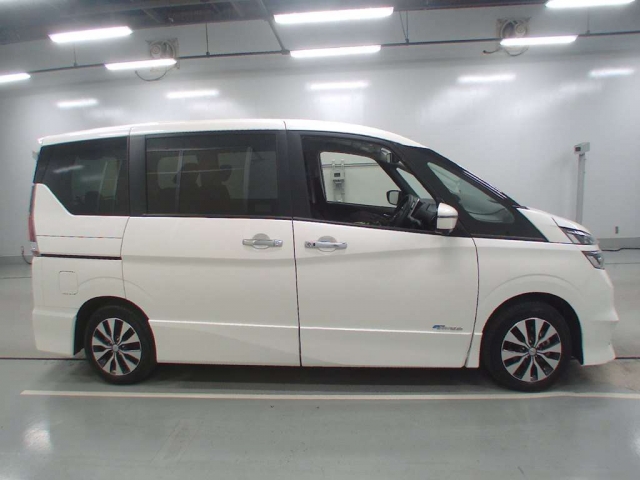 Import and buy NISSAN SERENA 2018 from Japan to Nairobi, Kenya