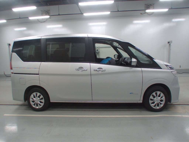 Import and buy NISSAN SERENA 2018 from Japan to Nairobi, Kenya