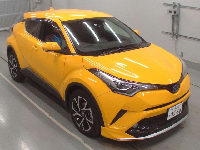 Import and buy TOYOTA C-HR 2017 from Japan to Nairobi, Kenya