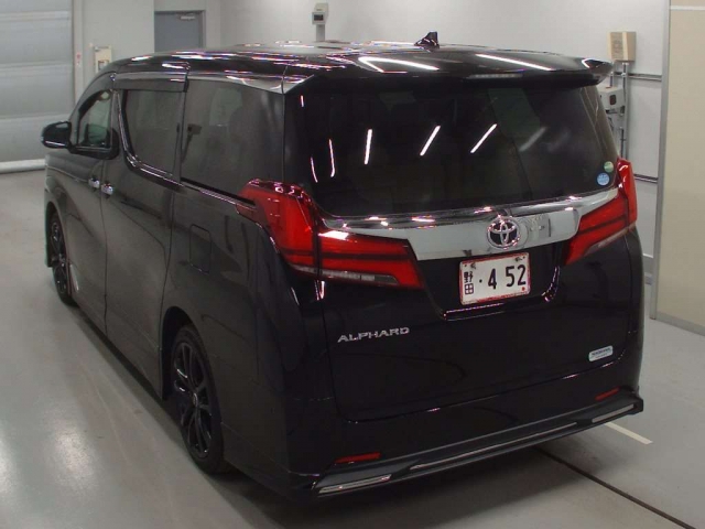 Import and buy TOYOTA ALPHARD 2018 from Japan to Nairobi, Kenya