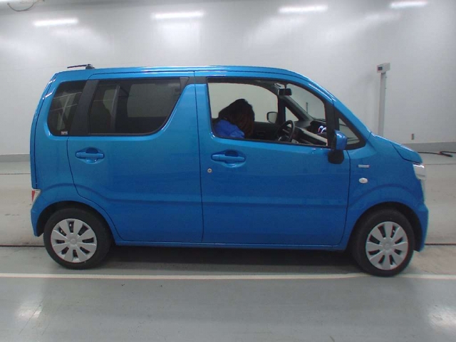 Import and buy SUZUKI WAGON R 2017 from Japan to Nairobi, Kenya