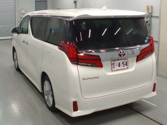 Import and buy TOYOTA ALPHARD 2018 from Japan to Nairobi, Kenya