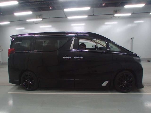 Import and buy TOYOTA ALPHARD 2018 from Japan to Nairobi, Kenya