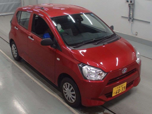 Import and buy DAIHATSU MIRA E S 2018 from Japan to Nairobi, Kenya