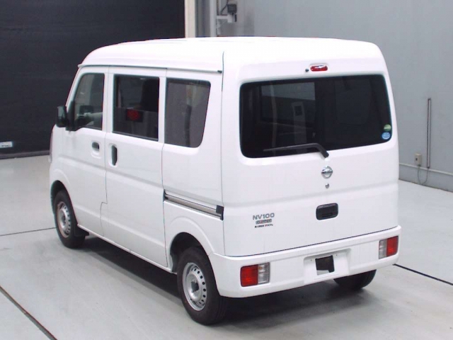 Import and buy NISSAN CLIPPER VAN 2018 from Japan to Nairobi, Kenya