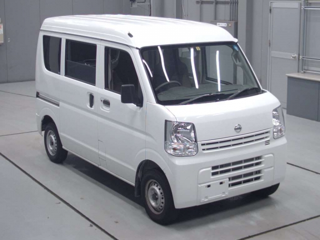 Import and buy NISSAN CLIPPER VAN 2018 from Japan to Nairobi, Kenya