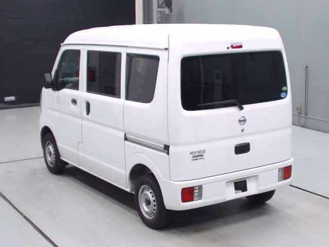 Import and buy NISSAN CLIPPER VAN 2018 from Japan to Nairobi, Kenya