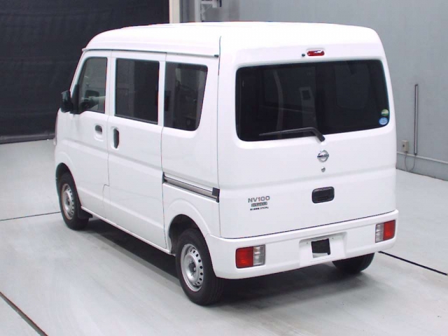 Import and buy NISSAN CLIPPER VAN 2018 from Japan to Nairobi, Kenya