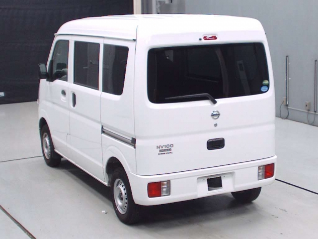 Import and buy NISSAN CLIPPER VAN 2018 from Japan to Nairobi, Kenya