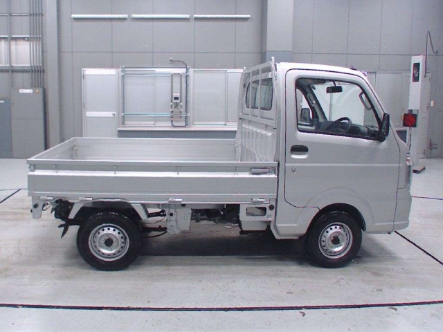 Import and buy SUZUKI CARRY TRUCK 2017 from Japan to Nairobi, Kenya