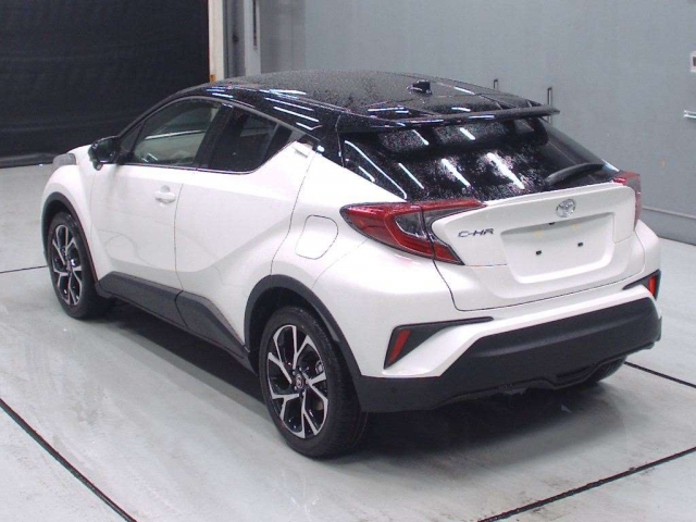 Import and buy TOYOTA C-HR 2018 from Japan to Nairobi, Kenya