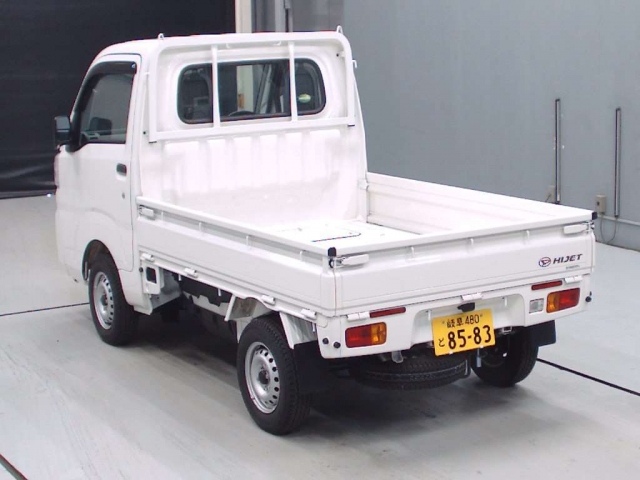 Import and buy DAIHATSU HIJET TRUCK 2017 from Japan to Nairobi, Kenya