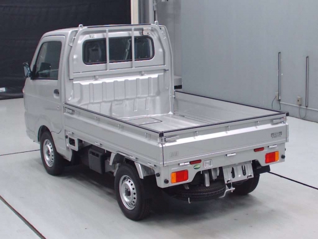 Import and buy SUZUKI CARRY TRUCK 2018 from Japan to Nairobi, Kenya