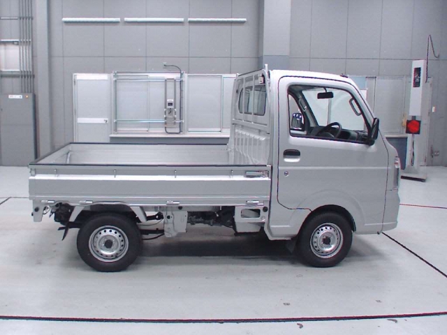 Import and buy SUZUKI CARRY TRUCK 2018 from Japan to Nairobi, Kenya