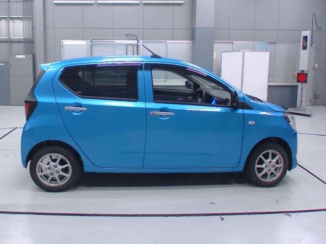 Import and buy DAIHATSU MIRA E S 2018 from Japan to Nairobi, Kenya