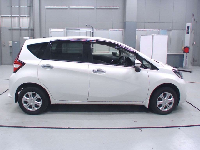 Import and buy NISSAN NOTE 2017 from Japan to Nairobi, Kenya