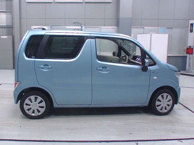 Import and buy SUZUKI WAGON R 2017 from Japan to Nairobi, Kenya