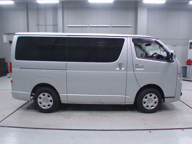 Import and buy TOYOTA HIACE VAN 2017 from Japan to Nairobi, Kenya