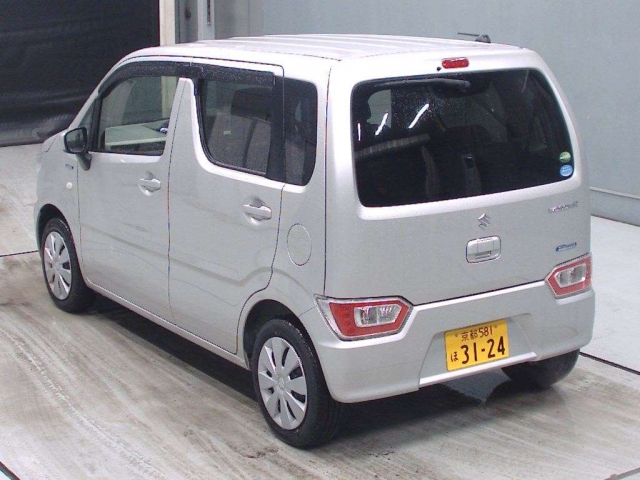 Import and buy SUZUKI WAGON R 2017 from Japan to Nairobi, Kenya