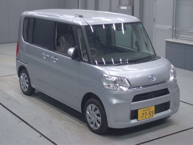 Import and buy DAIHATSU TANTO 2018 from Japan to Nairobi, Kenya