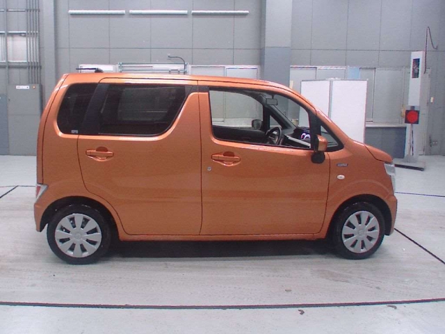 Import and buy SUZUKI WAGON R 2017 from Japan to Nairobi, Kenya