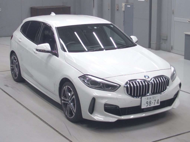 Import and buy BMW 1 SERIES 2020 from Japan to Nairobi, Kenya