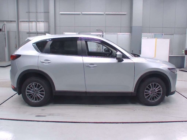 Import and buy MAZDA CX-5 2017 from Japan to Nairobi, Kenya