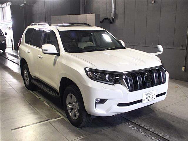 Import and buy TOYOTA LAND CRUISER PRADO 2017 from Japan to Nairobi, Kenya