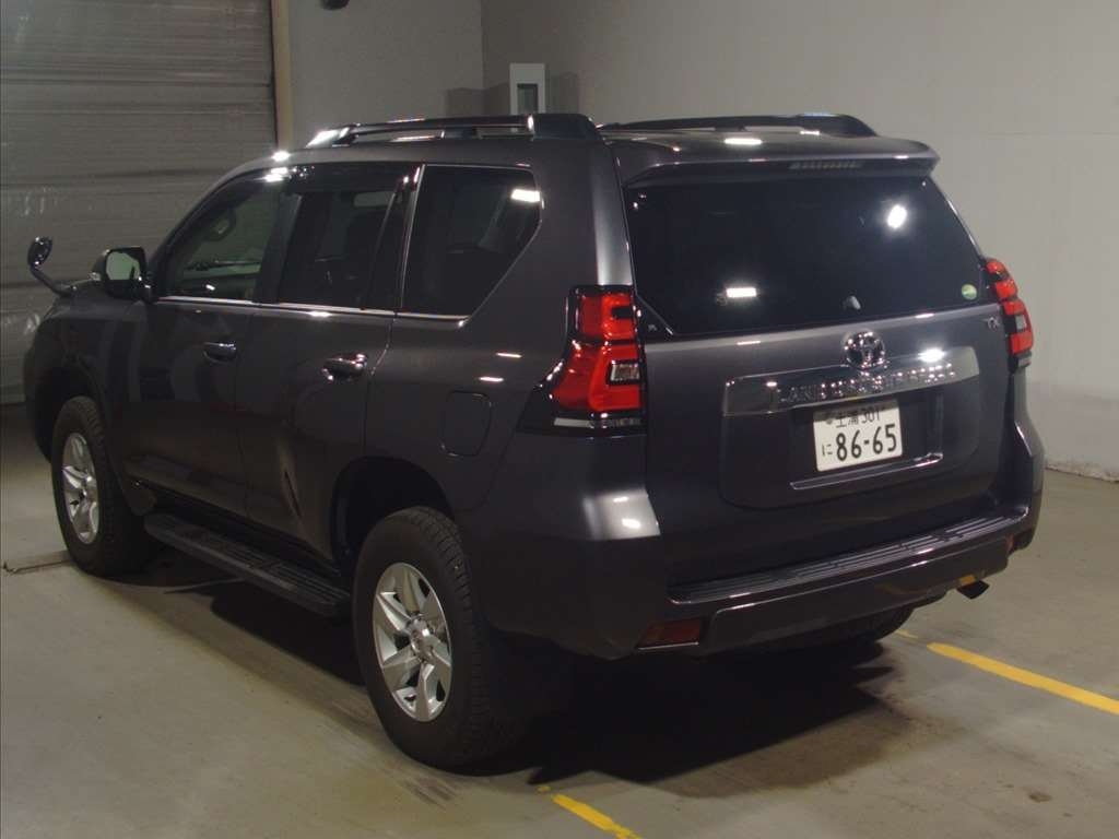 Import and buy TOYOTA LAND CRUISER PRADO 2017 from Japan to Nairobi, Kenya