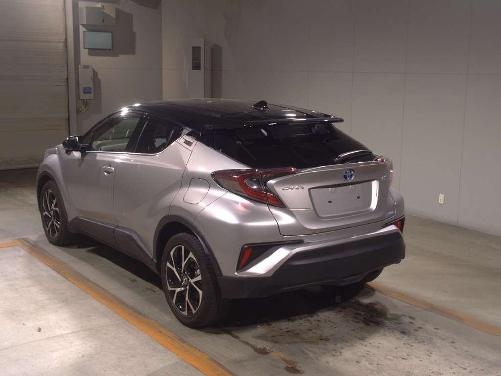 Import and buy TOYOTA C-HR 2017 from Japan to Nairobi, Kenya