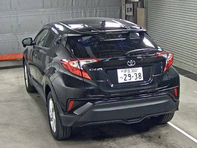 Import and buy TOYOTA C-HR 2017 from Japan to Nairobi, Kenya