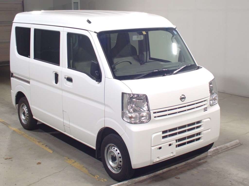 Import and buy NISSAN NV100 CLIPPER 2018 from Japan to Nairobi, Kenya