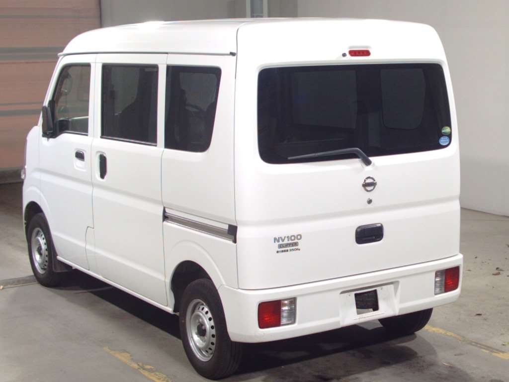 Import and buy NISSAN NV100 CLIPPER 2018 from Japan to Nairobi, Kenya