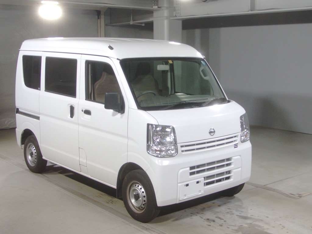 Import and buy NISSAN NV100 CLIPPER 2018 from Japan to Nairobi, Kenya