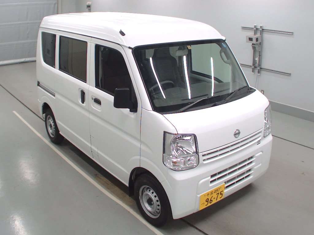 Import and buy NISSAN NV100 CLIPPER 2018 from Japan to Nairobi, Kenya