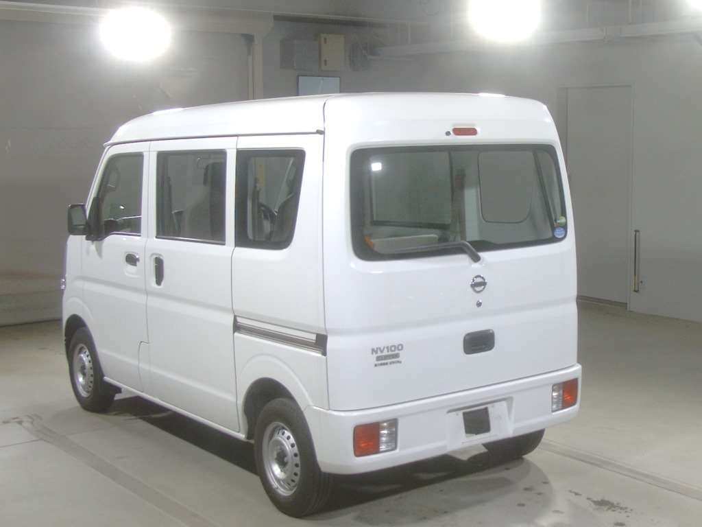 Import and buy NISSAN NV100 CLIPPER 2018 from Japan to Nairobi, Kenya