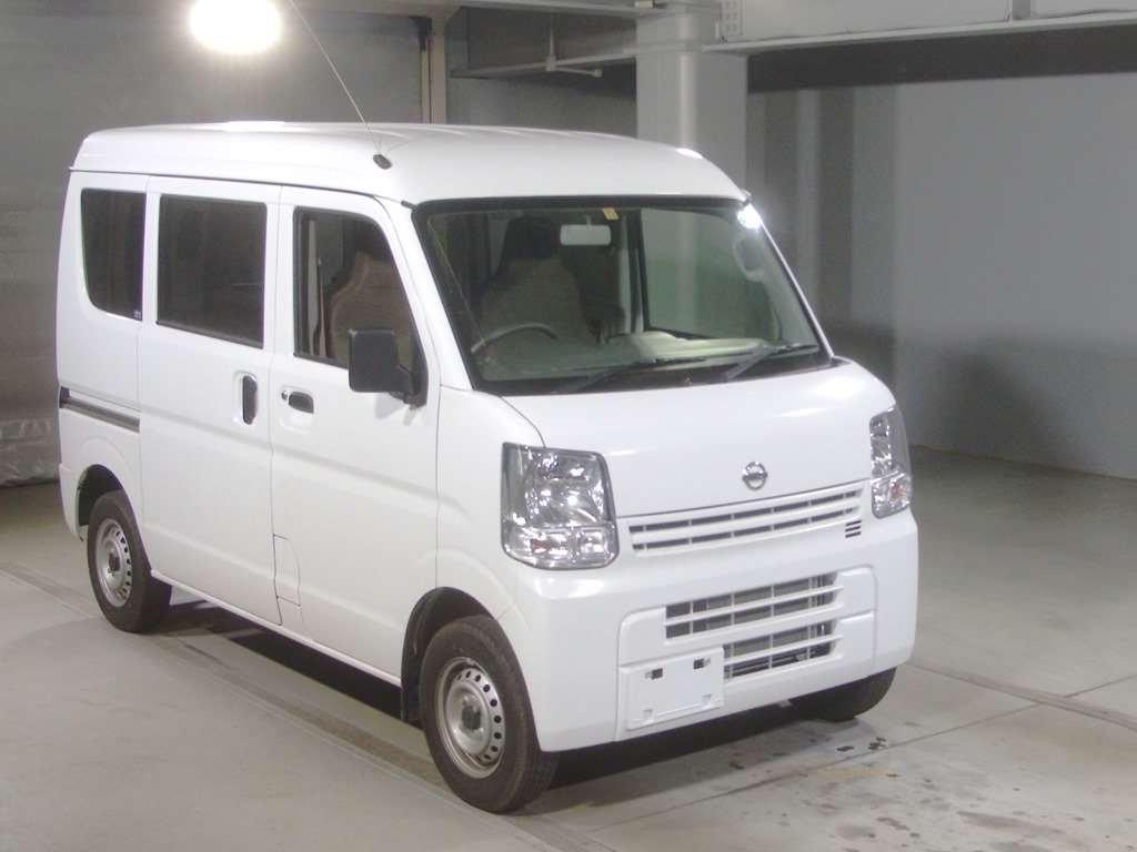 Import and buy NISSAN NV100 CLIPPER 2018 from Japan to Nairobi, Kenya