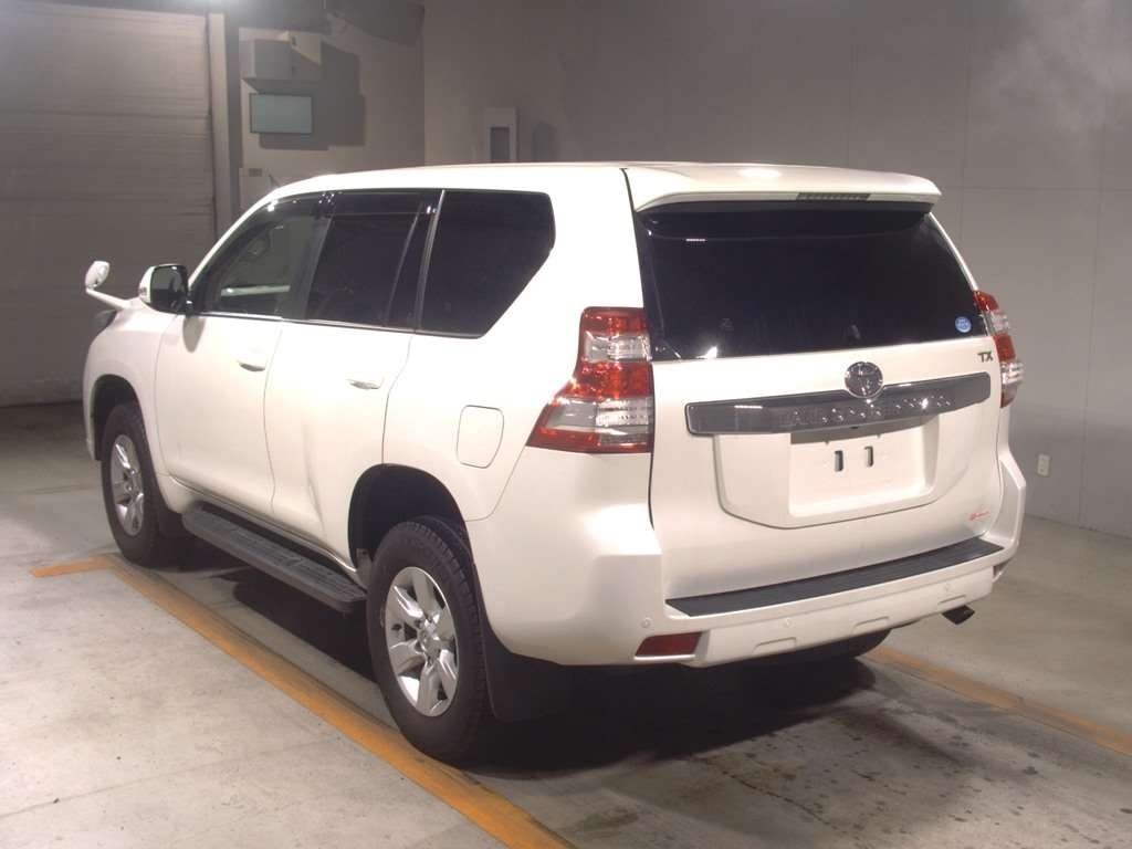 Import and buy TOYOTA LAND CRUISER PRADO 2017 from Japan to Nairobi, Kenya