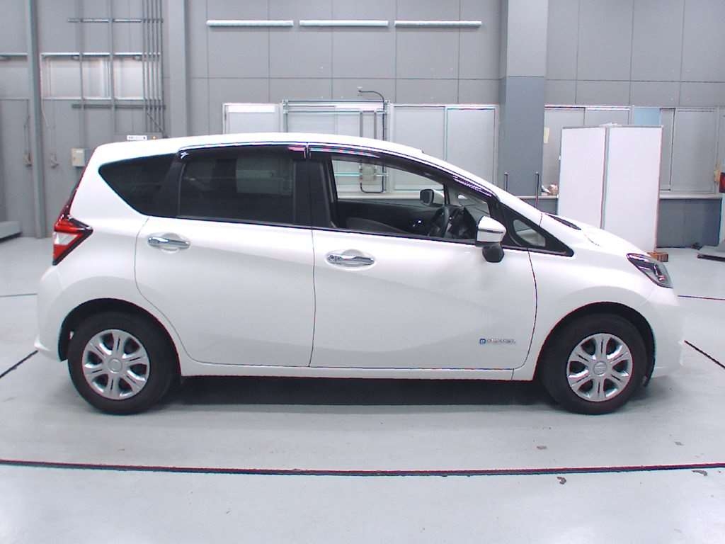 Import and buy NISSAN NOTE 2017 from Japan to Nairobi, Kenya