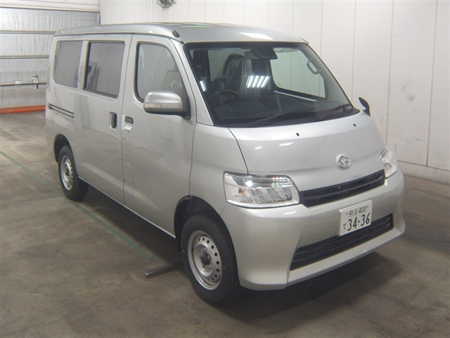 Import and buy DAIHATSU GRAN MAX 2024 from Japan to Nairobi, Kenya